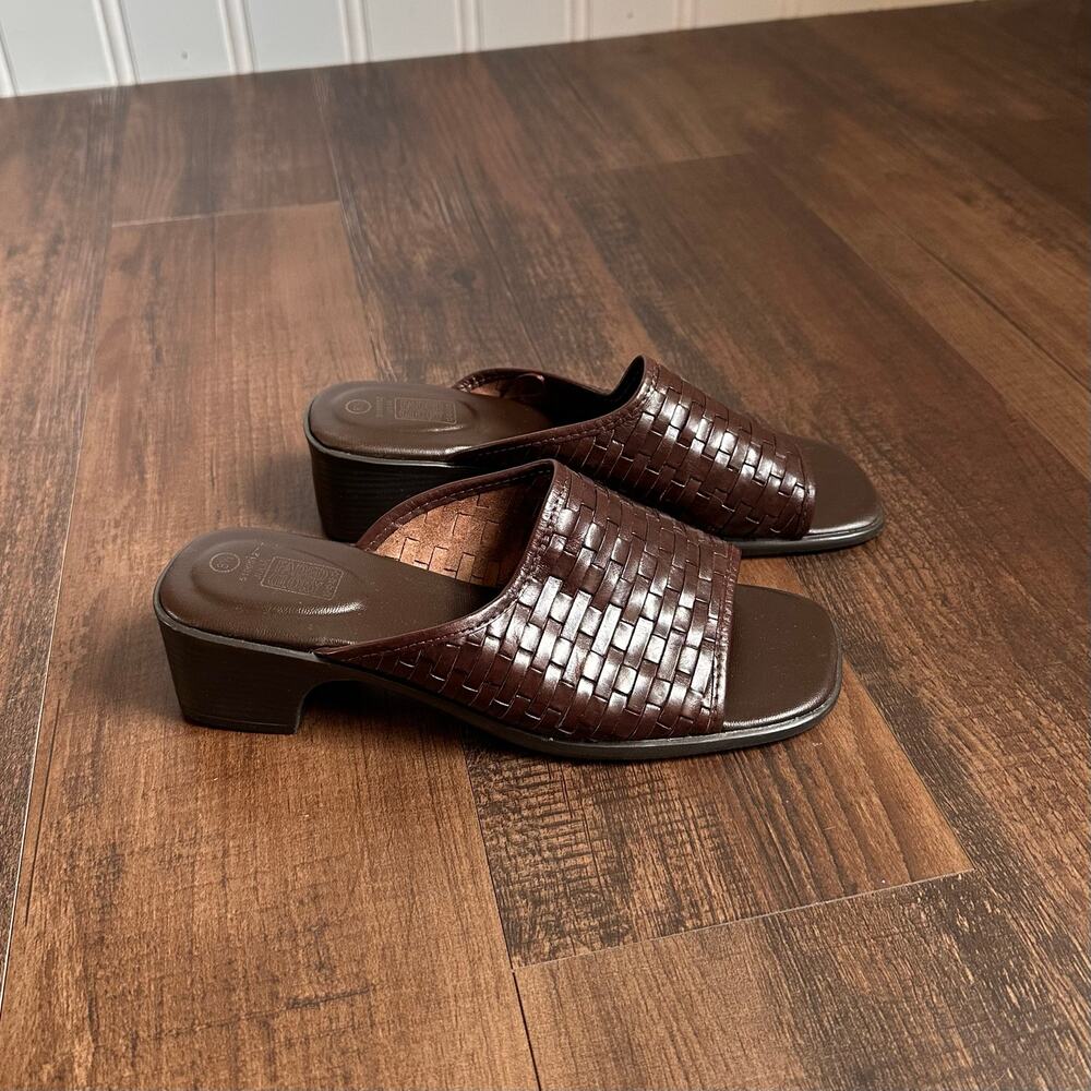 Vintage 90s Brown Leather Slip On Sandals 8.5